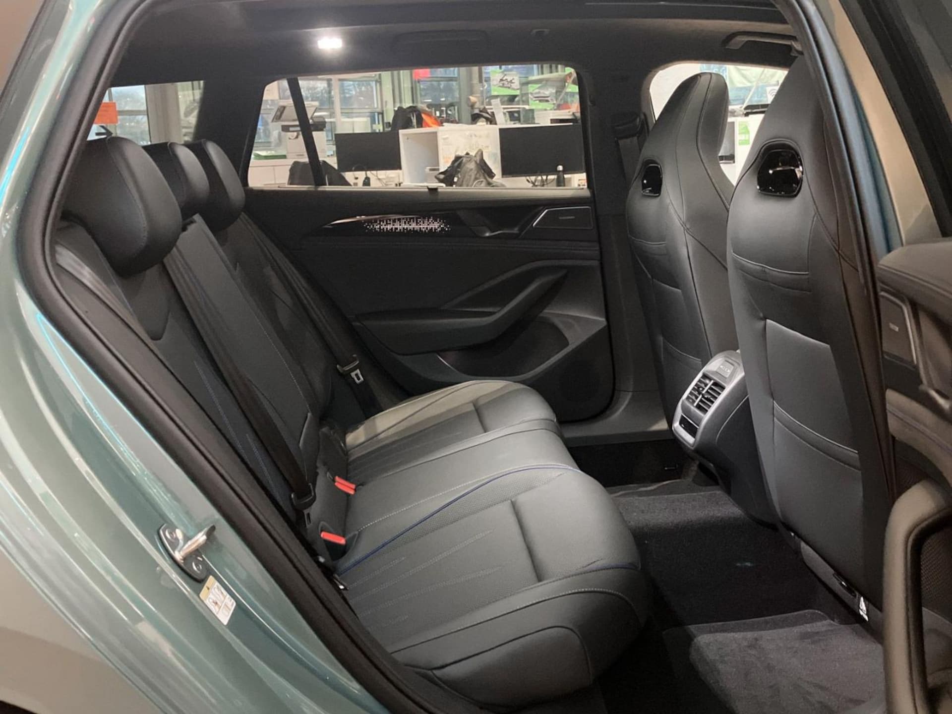 Volkswagen Passat R-Line