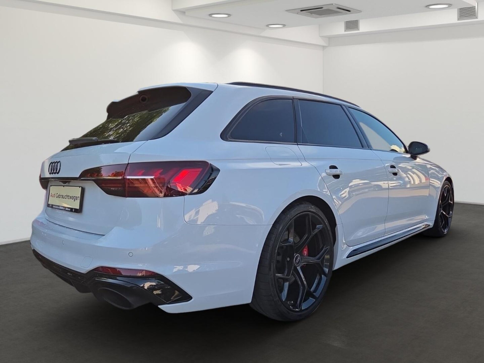 Audi RS 4 Avant