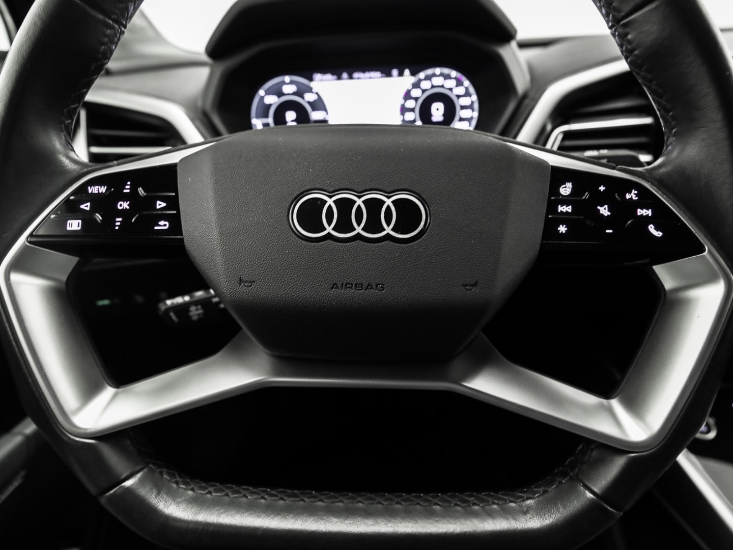 Bild über Audi Q4 Sportback e-tron 40 e-tron - für weitere Informationen kontaktieren Sie den Audi Partner