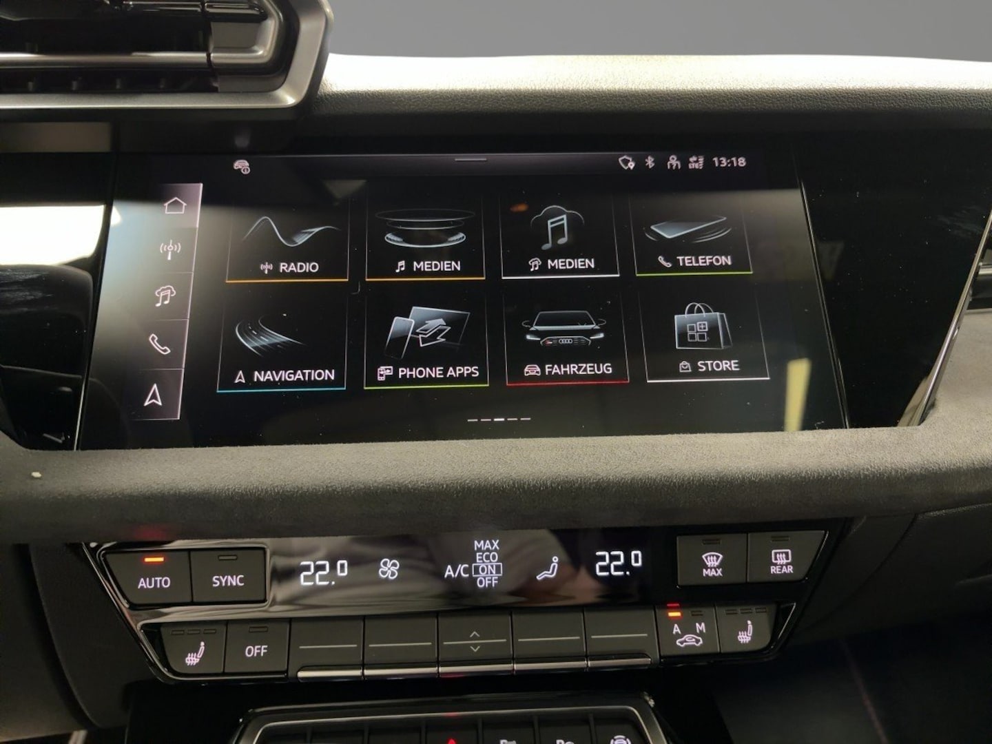 Bild über Audi RS 3 Sportback TFSI quattro 294 kW S tronic - für weitere Informationen kontaktieren Sie den Audi Partner