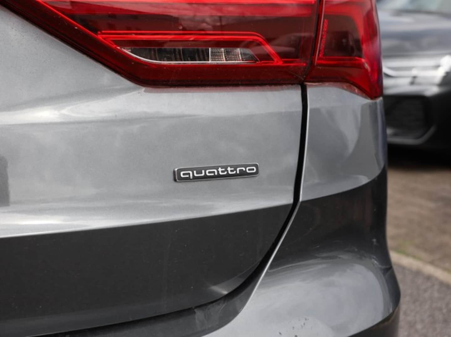 Bild über Audi Q3 TFSI quattro 180 kW S tronic - für weitere Informationen kontaktieren Sie den Audi Partner