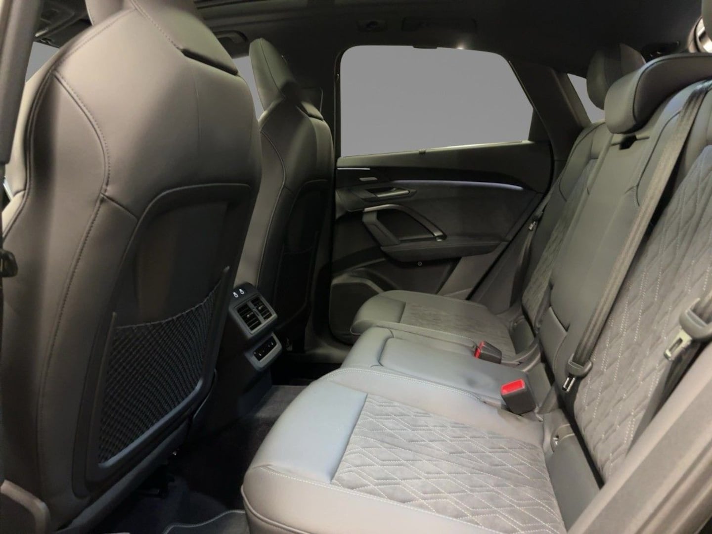 Bild über Audi Q5 Sportback e-hybrid e-hybrid quattro 270 kW S tronic - für weitere Informationen kontaktieren Sie den Audi Partner