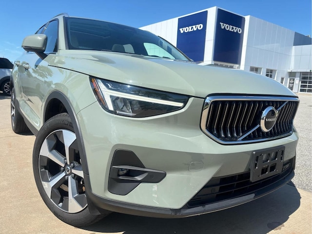 2023 Volvo XC40