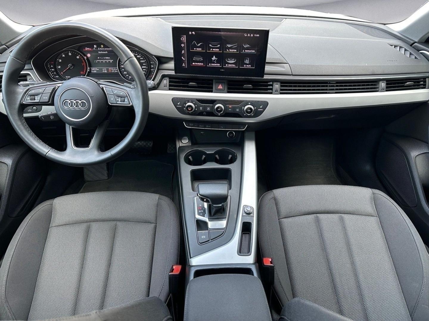 Bild über Audi A4 Avant S line 40 TFSI S tronic - für weitere Informationen kontaktieren Sie den Audi Partner