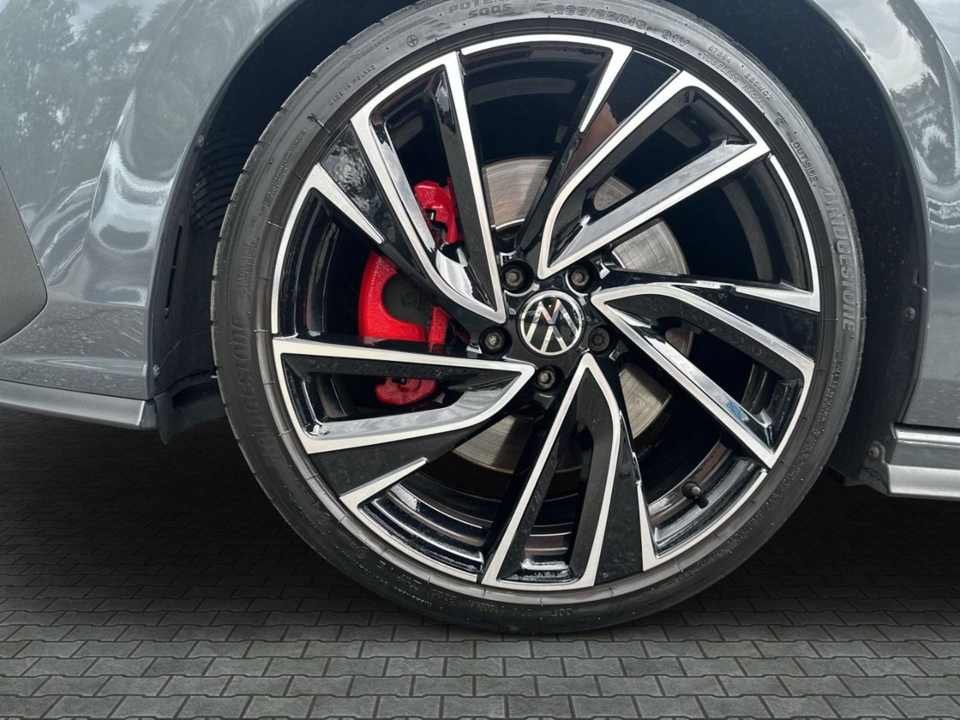 Volkswagen Golf GTI