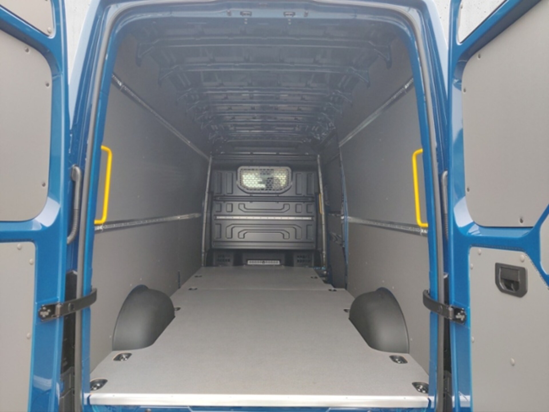 Volkswagen Crafter Kasten langer Radstand