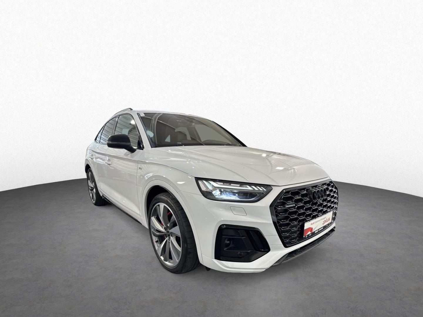 Bild über Audi Q5 Sportback TFSI e S line business 55 TFSI e quattro S tronic - für weitere Informationen kontaktieren Sie den Audi Partner