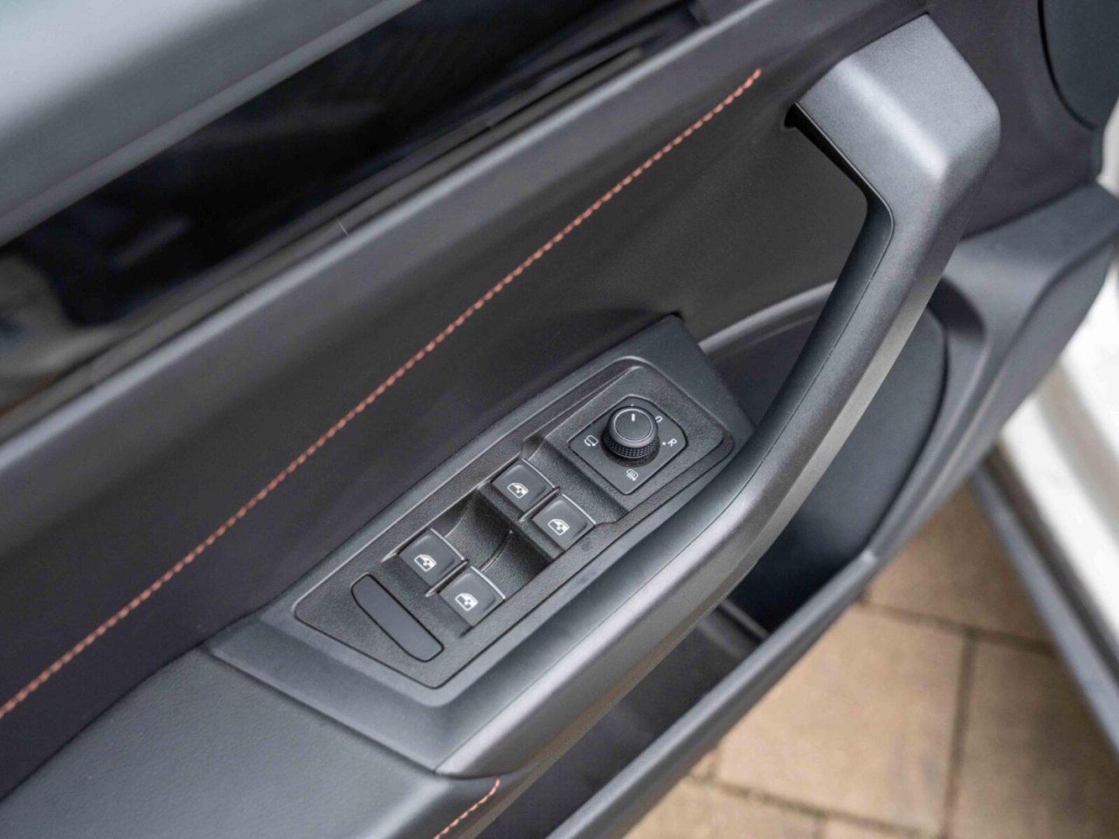 Volkswagen T-Roc Cabriolet – Bild 11