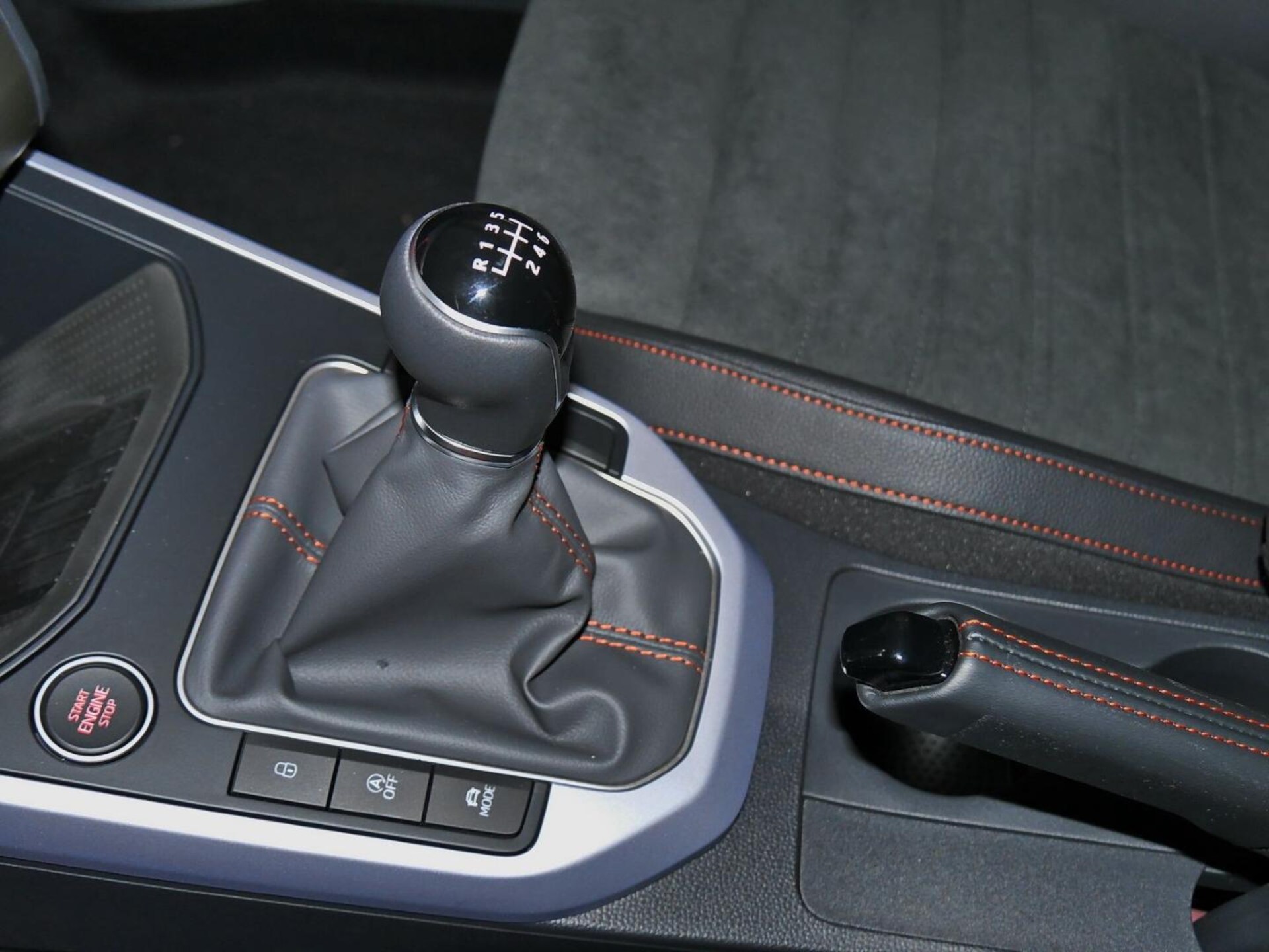 SEAT Arona FR