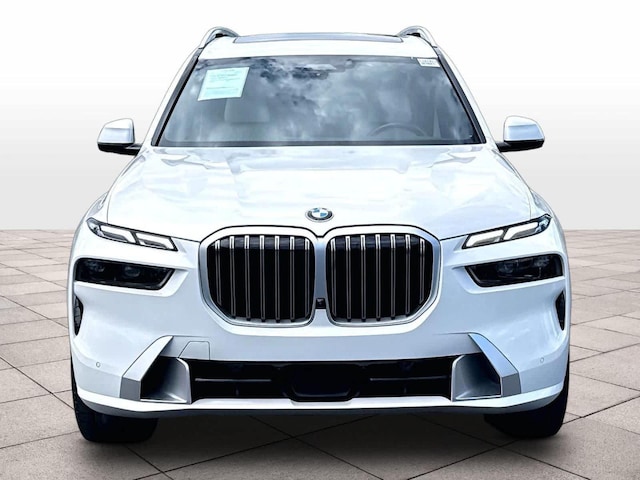 2023 BMW X7