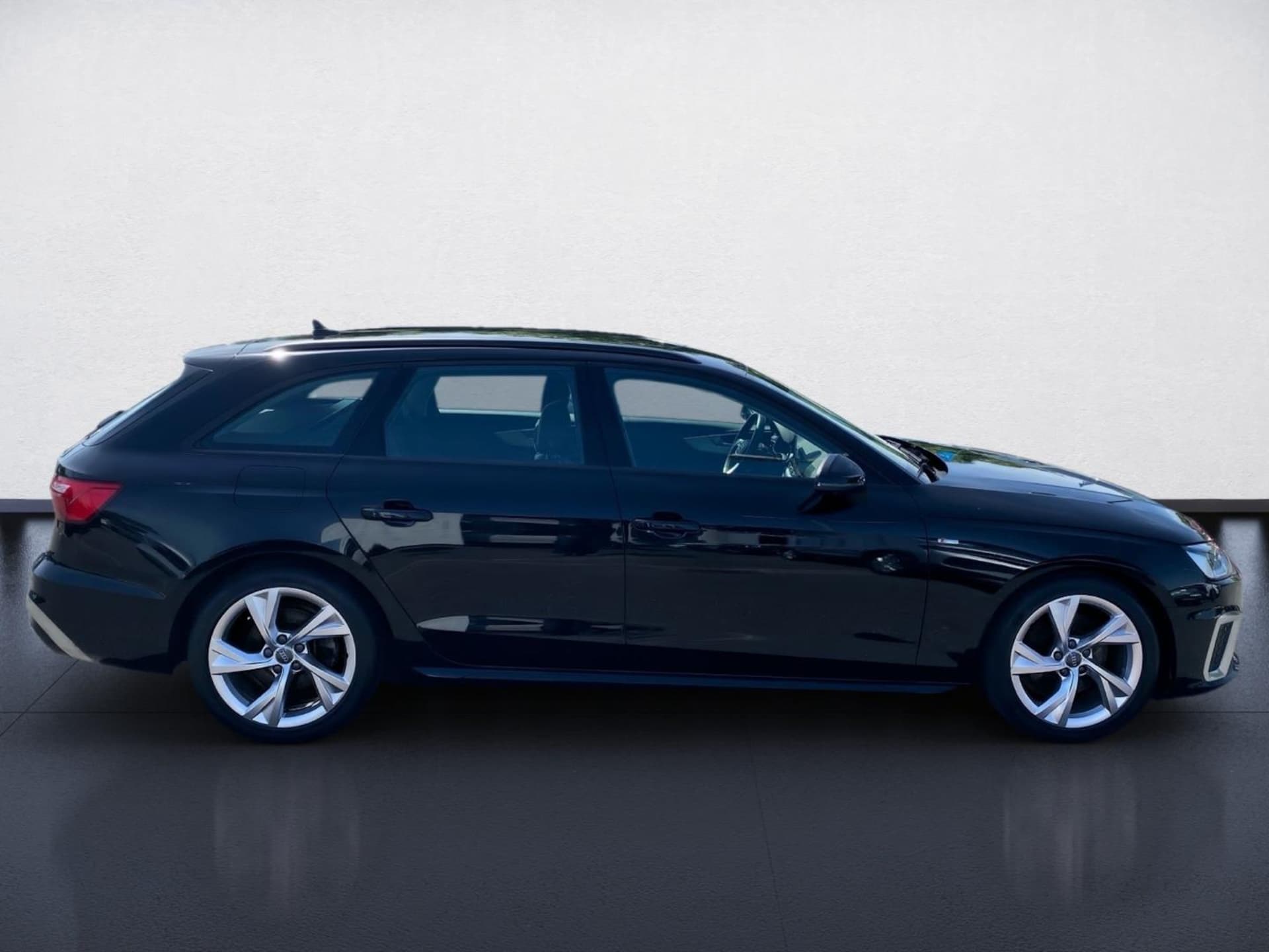 Audi A4 Avant S line