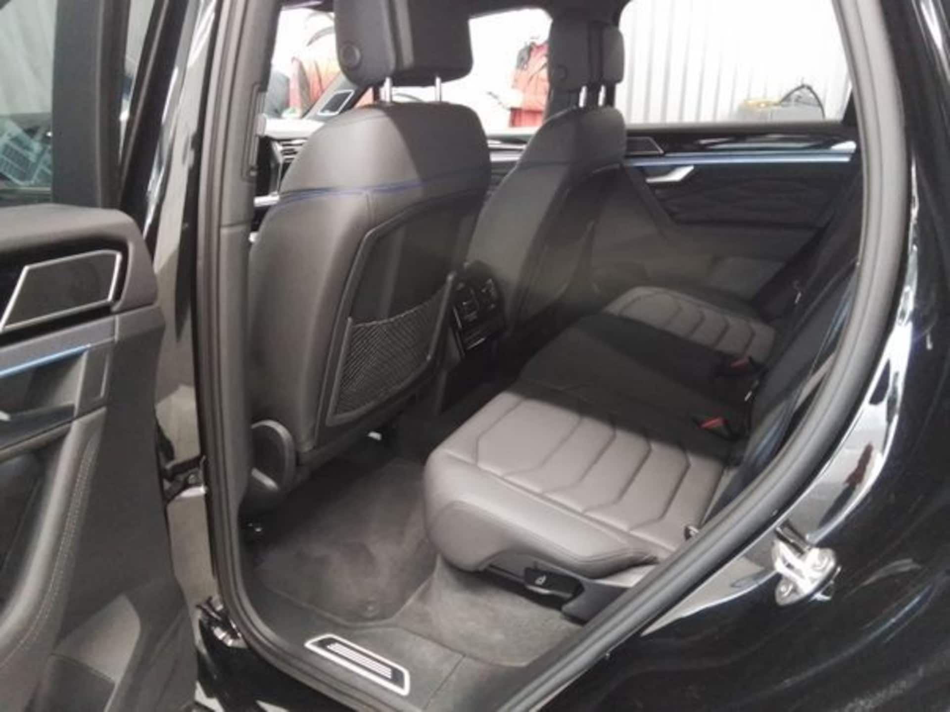 Volkswagen Touareg R