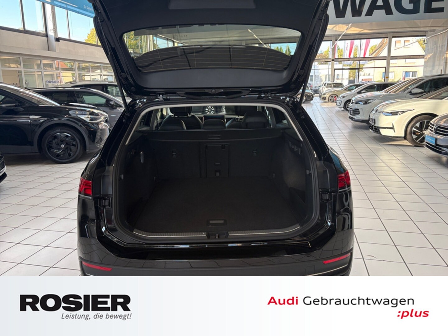 Bild über Audi A5 Limousine TFSI S tronic - für weitere Informationen kontaktieren Sie den Audi Partner