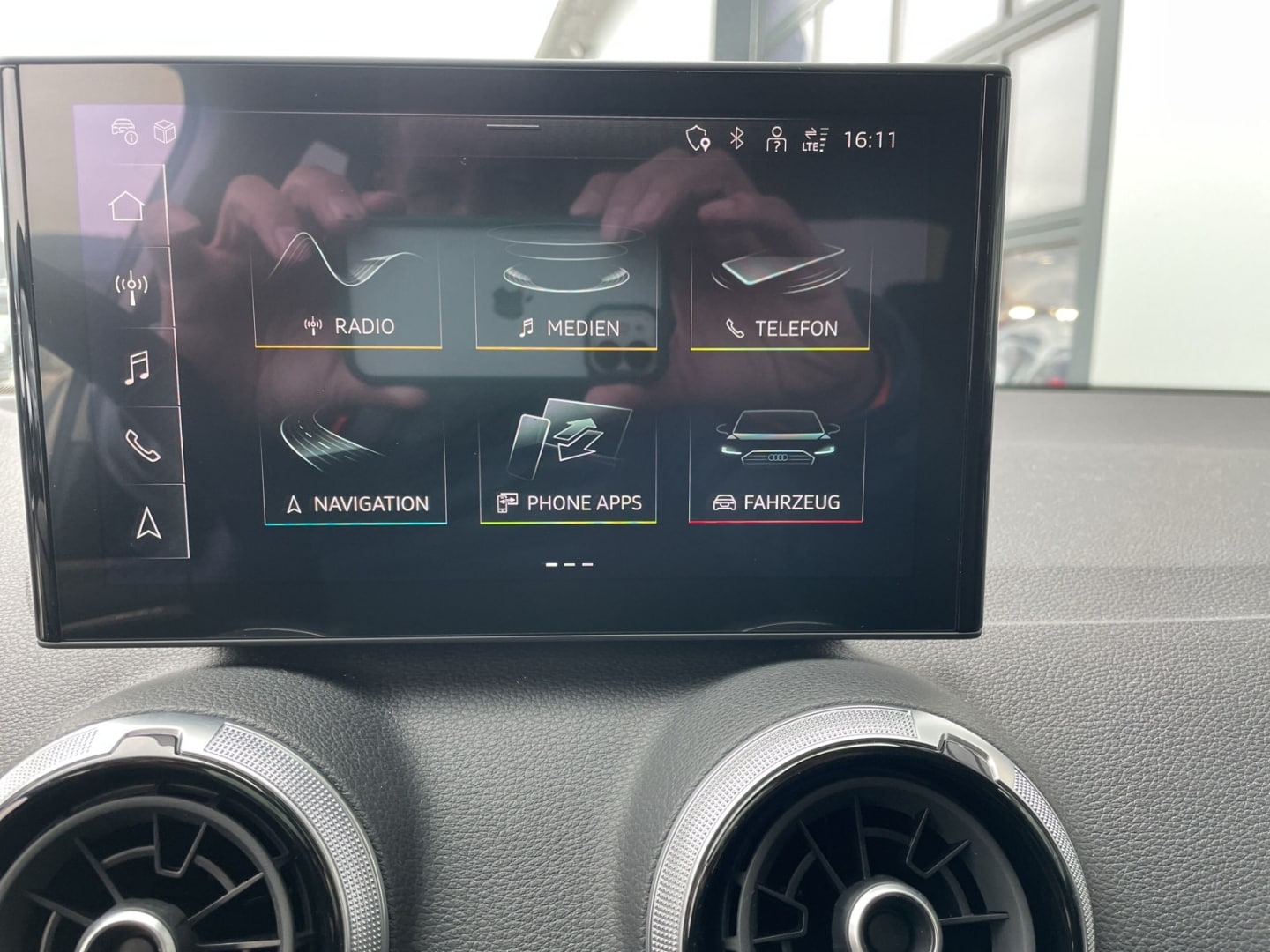 Bild über Audi Q2 advanced 40 TFSI quattro S tronic - für weitere Informationen kontaktieren Sie den Audi Partner