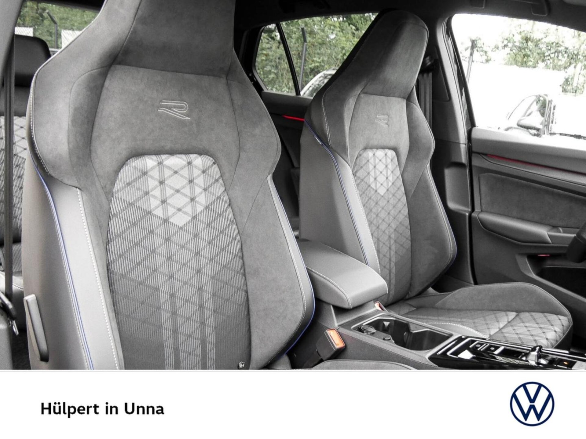 Volkswagen Golf R-Line