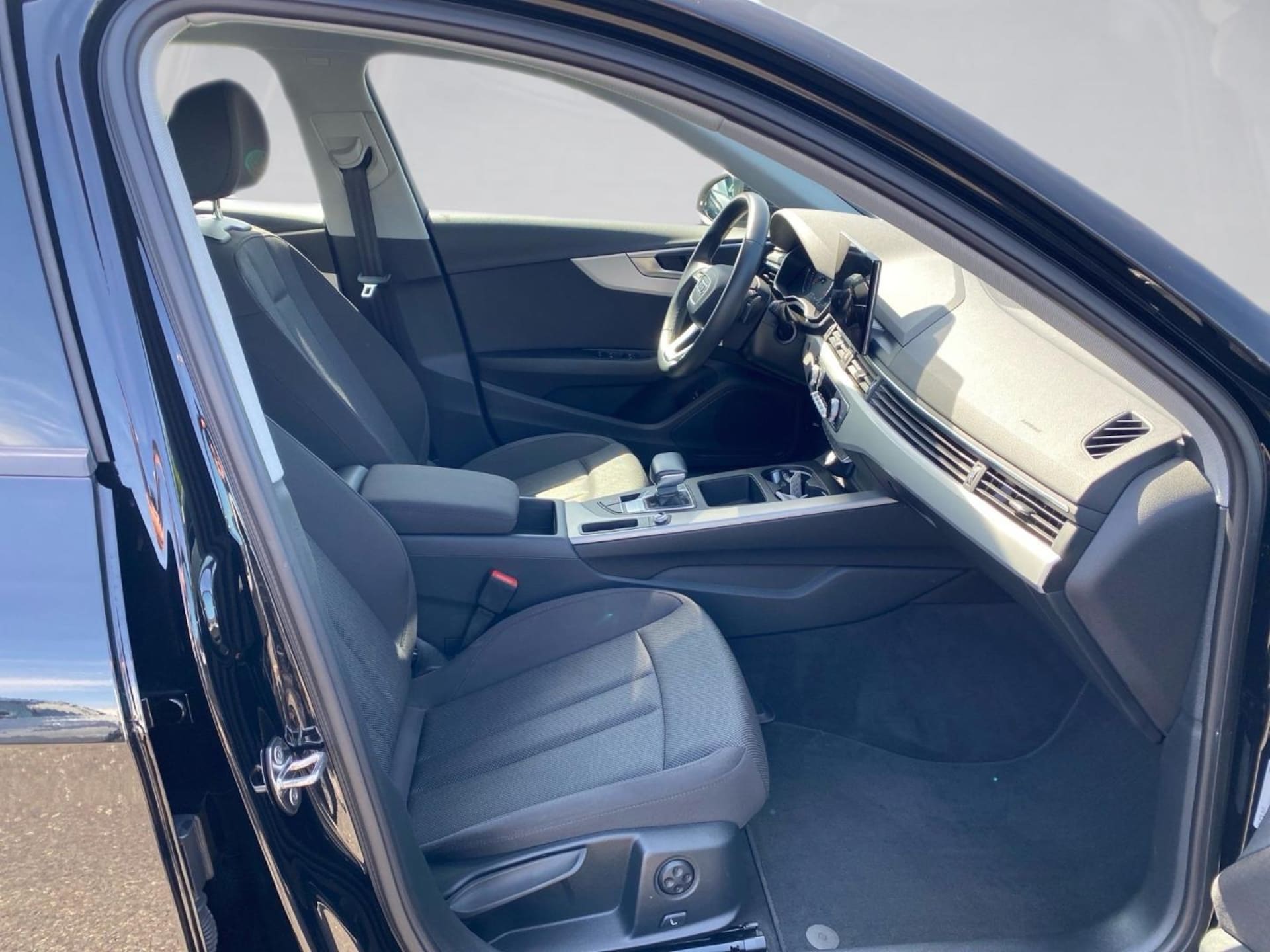 Audi A4 Avant S line