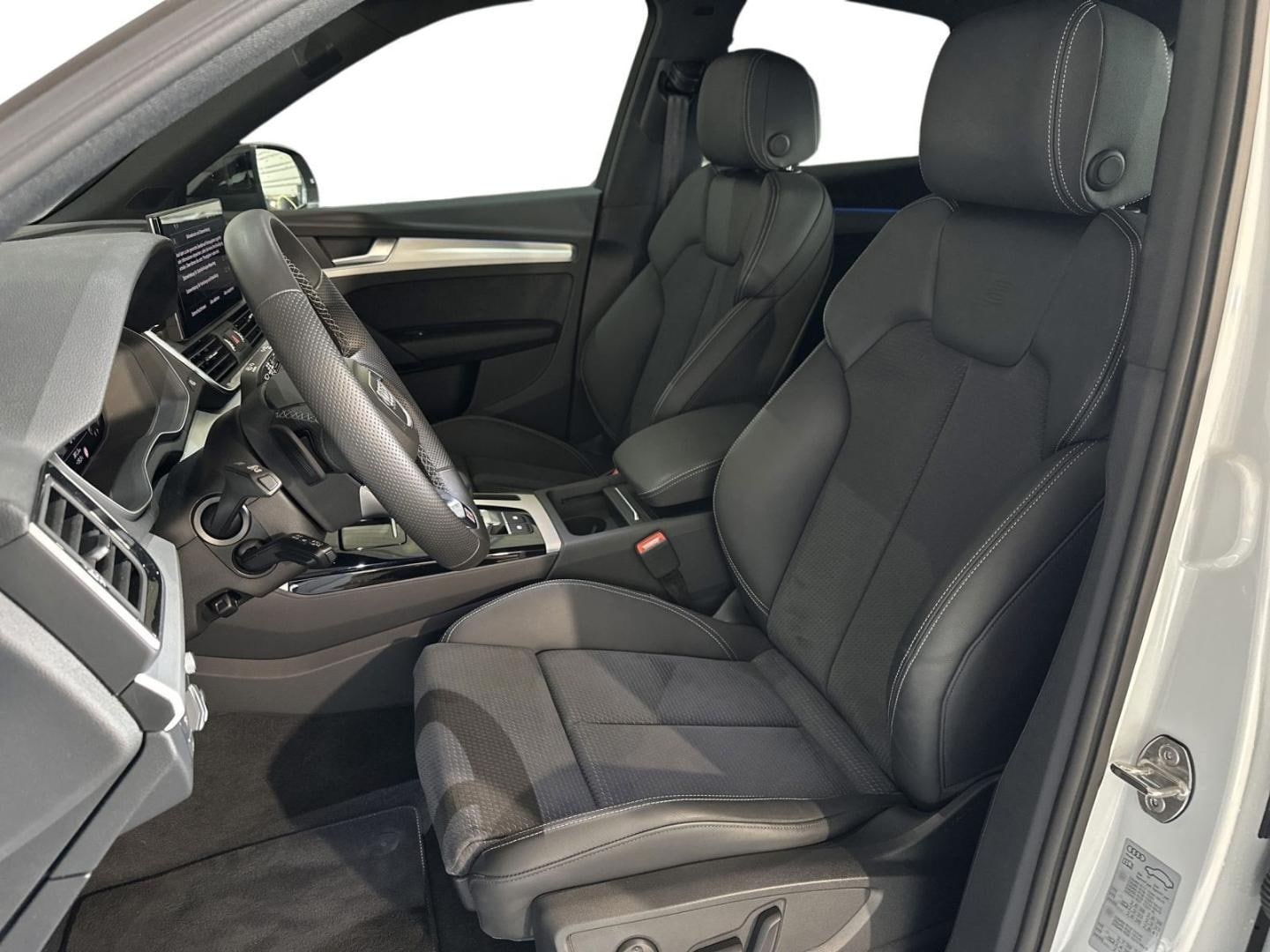 Bild über Audi Q5 Sportback TFSI e S line business 55 TFSI e quattro S tronic - für weitere Informationen kontaktieren Sie den Audi Partner