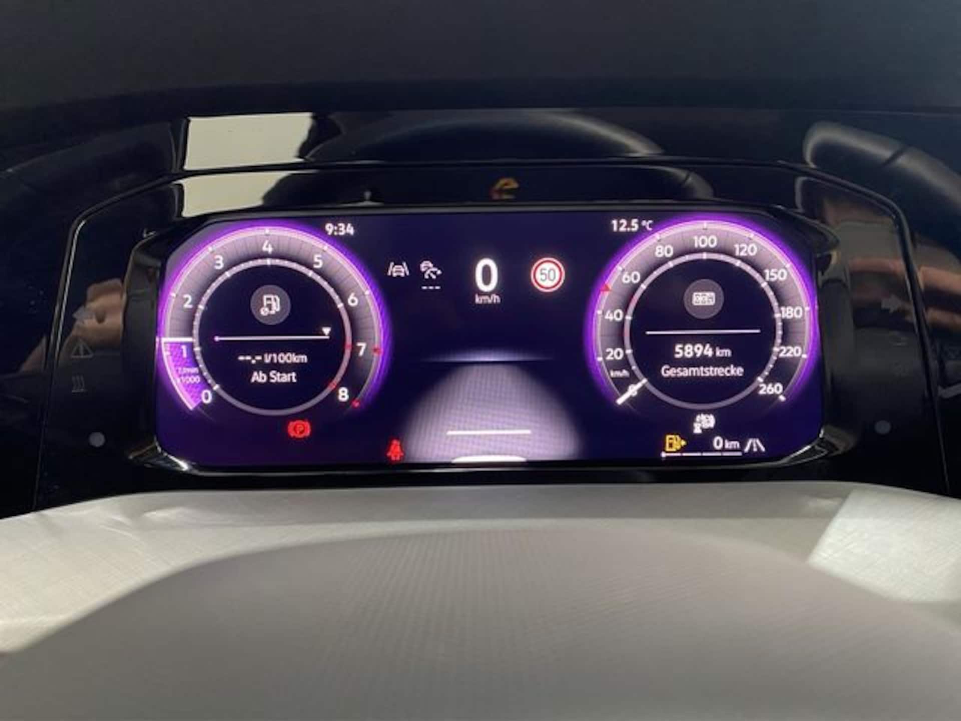 Volkswagen Golf Life