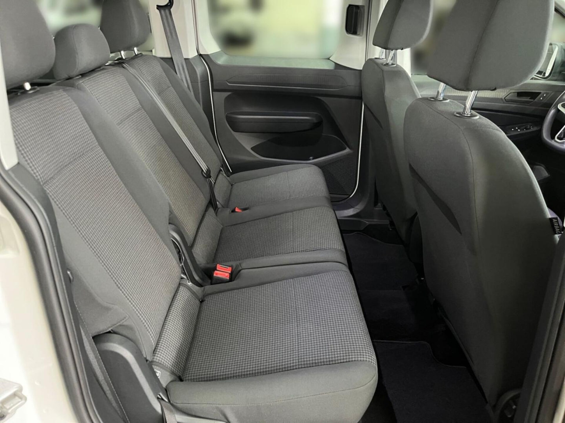 Volkswagen Caddy Kombi Basis-Modell