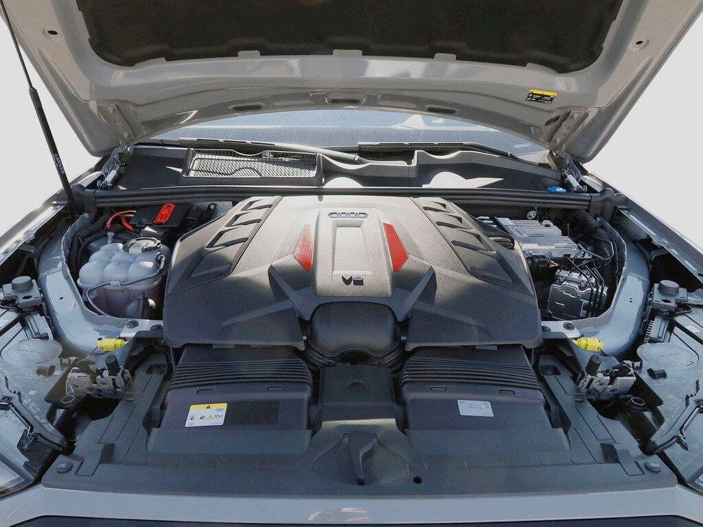 Image about Audi SQ7 competition plus TFSI quattro tiptronic
