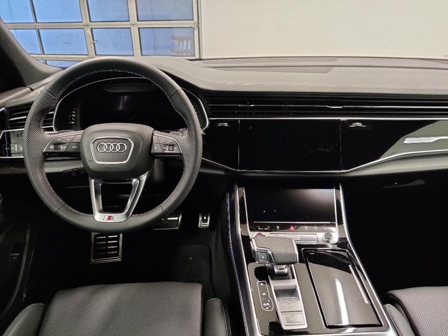 Bild über Audi SQ8 SUV TFSI quattro tiptronic - für weitere Informationen kontaktieren Sie den Audi Partner