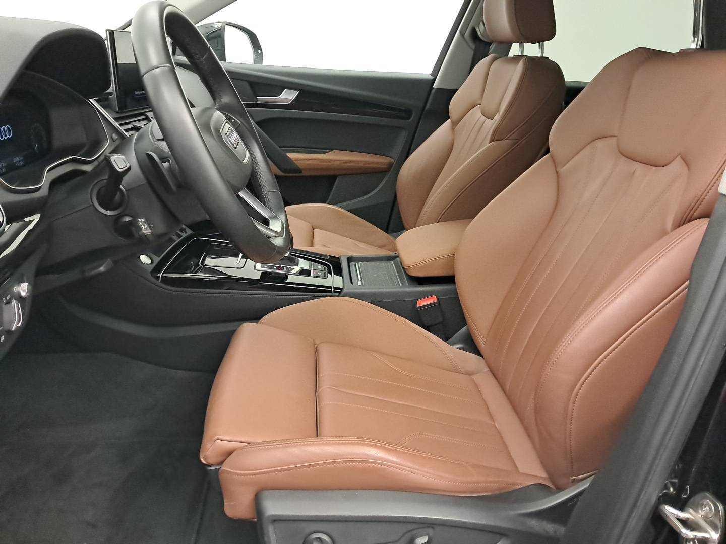 Image about Audi Q5 TFSI e Avus 50 TFSI e quattro 220 kW (299 ch) S tronic