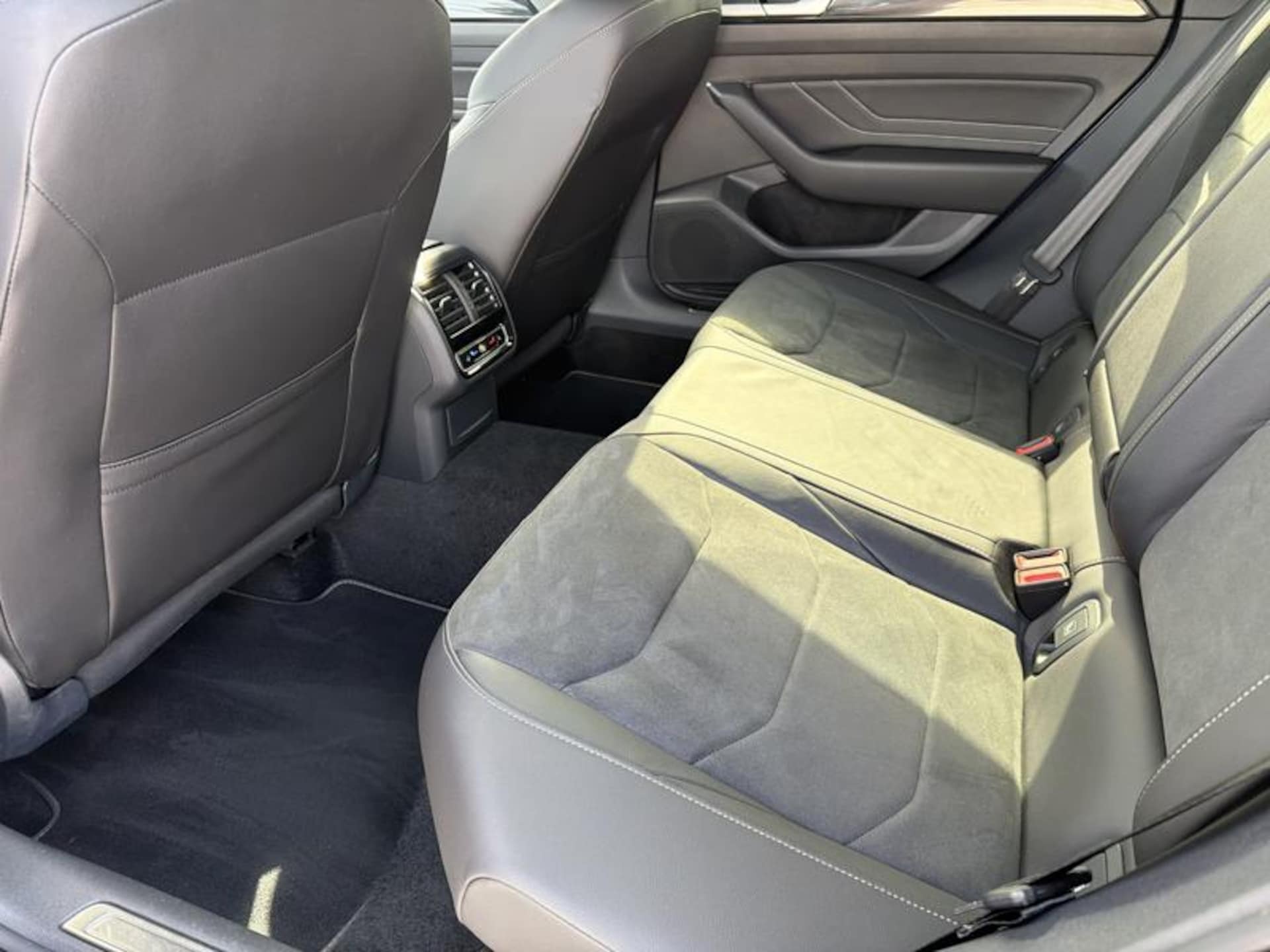 Volkswagen Arteon R-Line