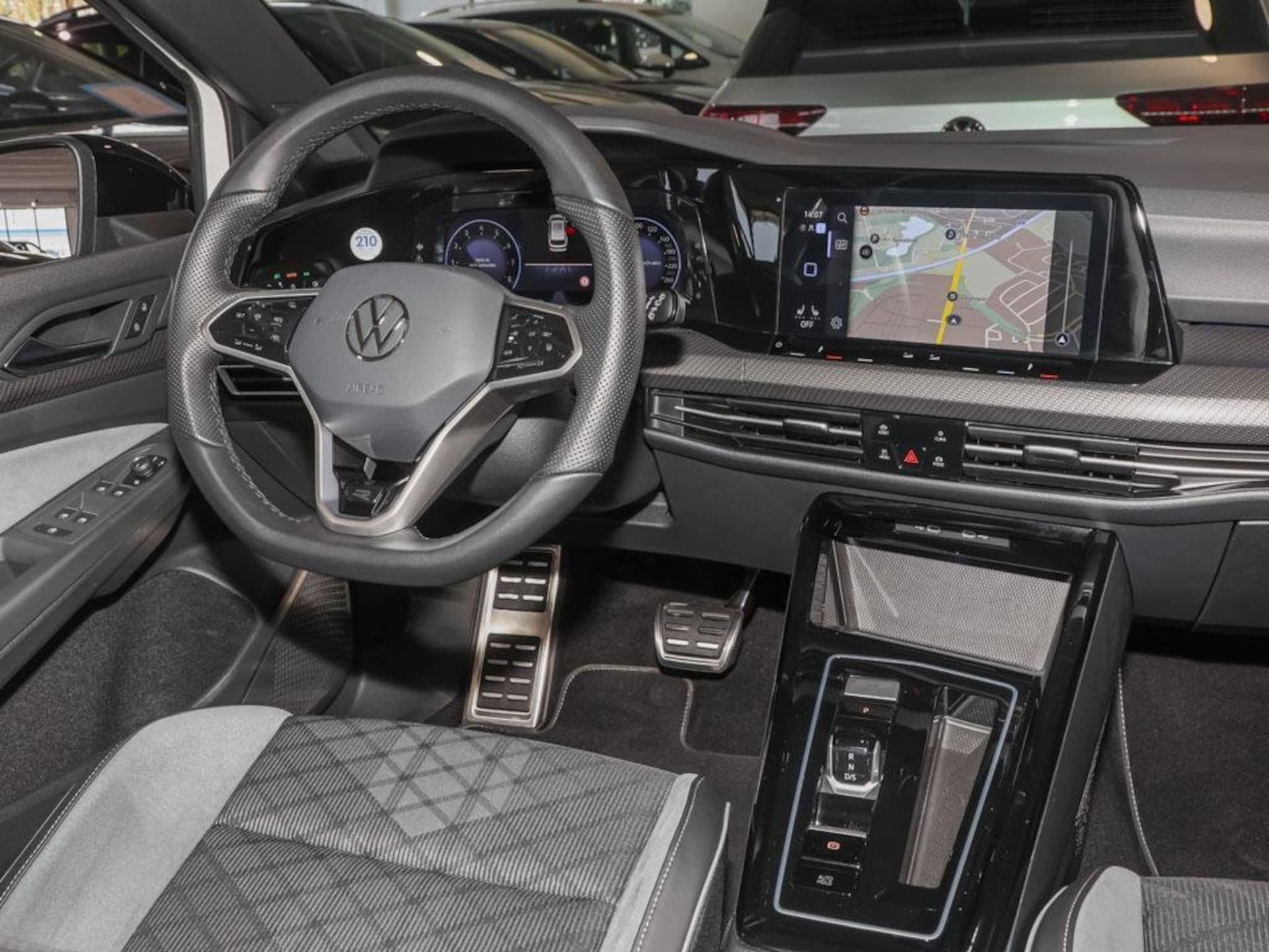 Volkswagen Golf Variant R-Line