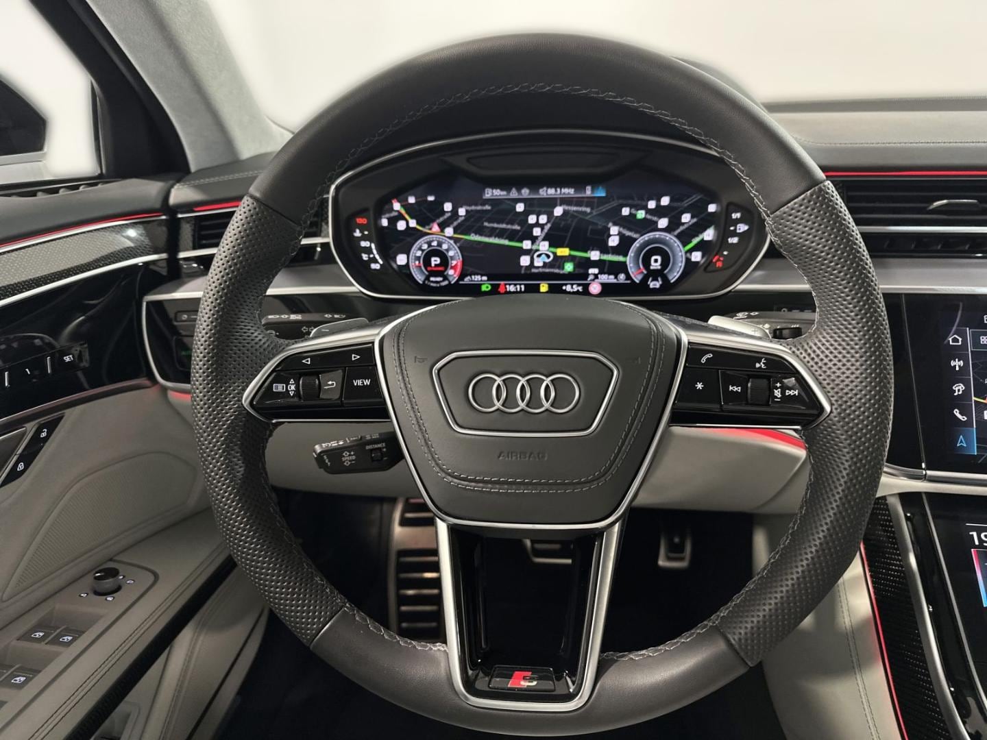 Bild über Audi S8 TFSI quattro tiptronic - für weitere Informationen kontaktieren Sie den Audi Partner