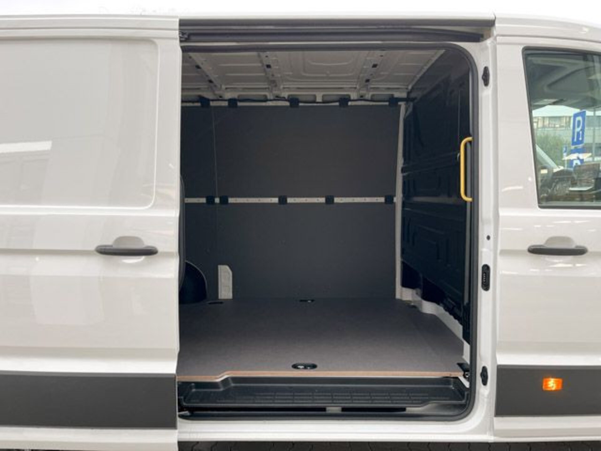 Volkswagen Crafter Kasten mittlerer Radstand