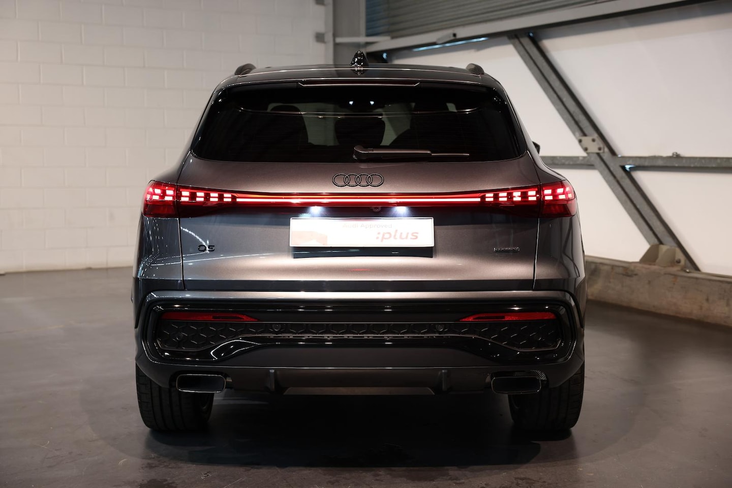 Image about Audi Q5 SUV e-hybrid quattro S tronic