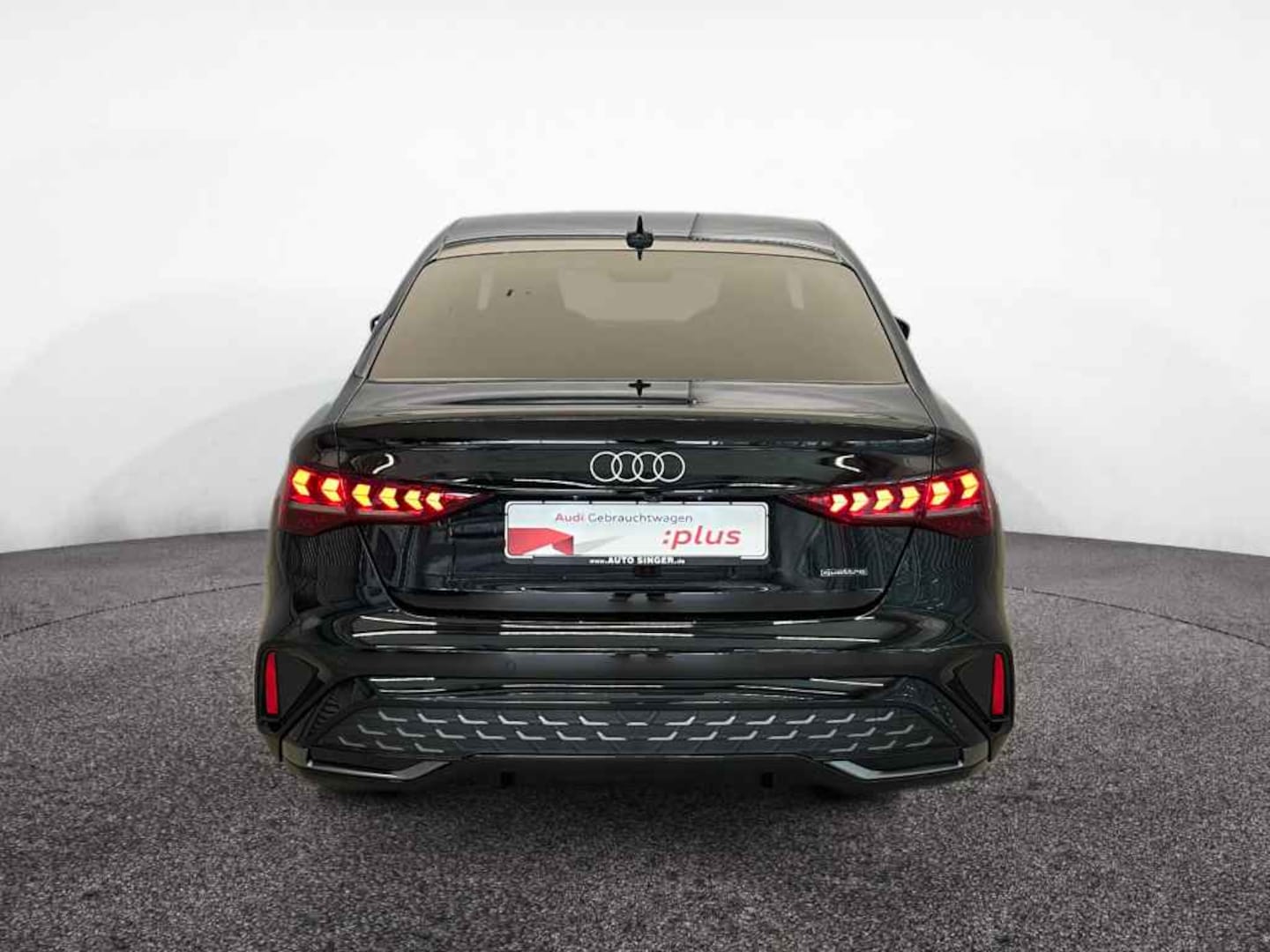 Bild über Audi A3 Limousine TFSI quattro S tronic - für weitere Informationen kontaktieren Sie den Audi Partner