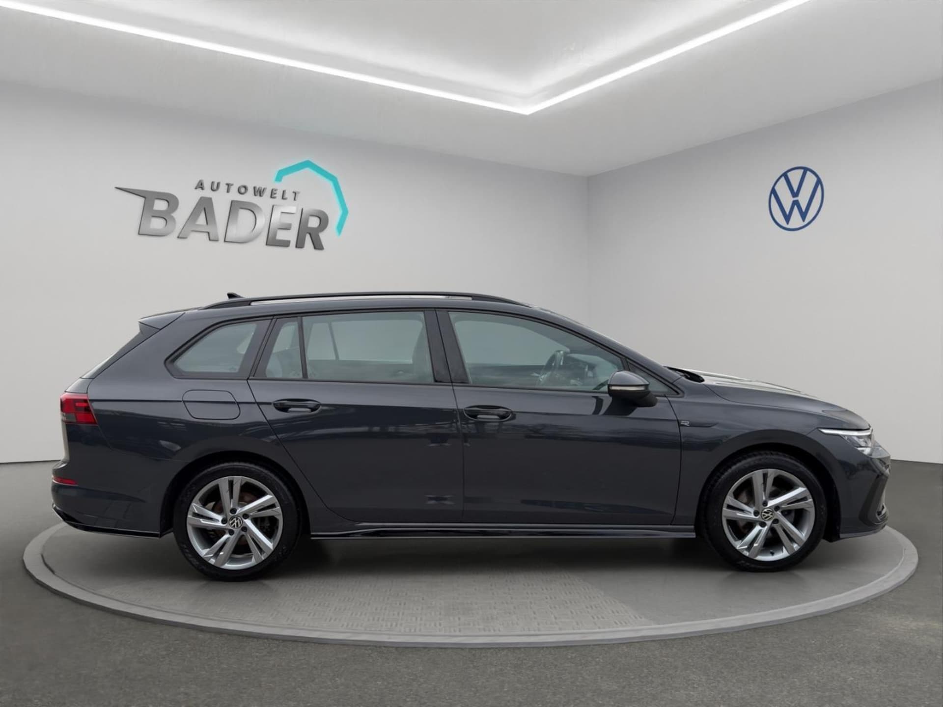Volkswagen Golf Variant R-Line