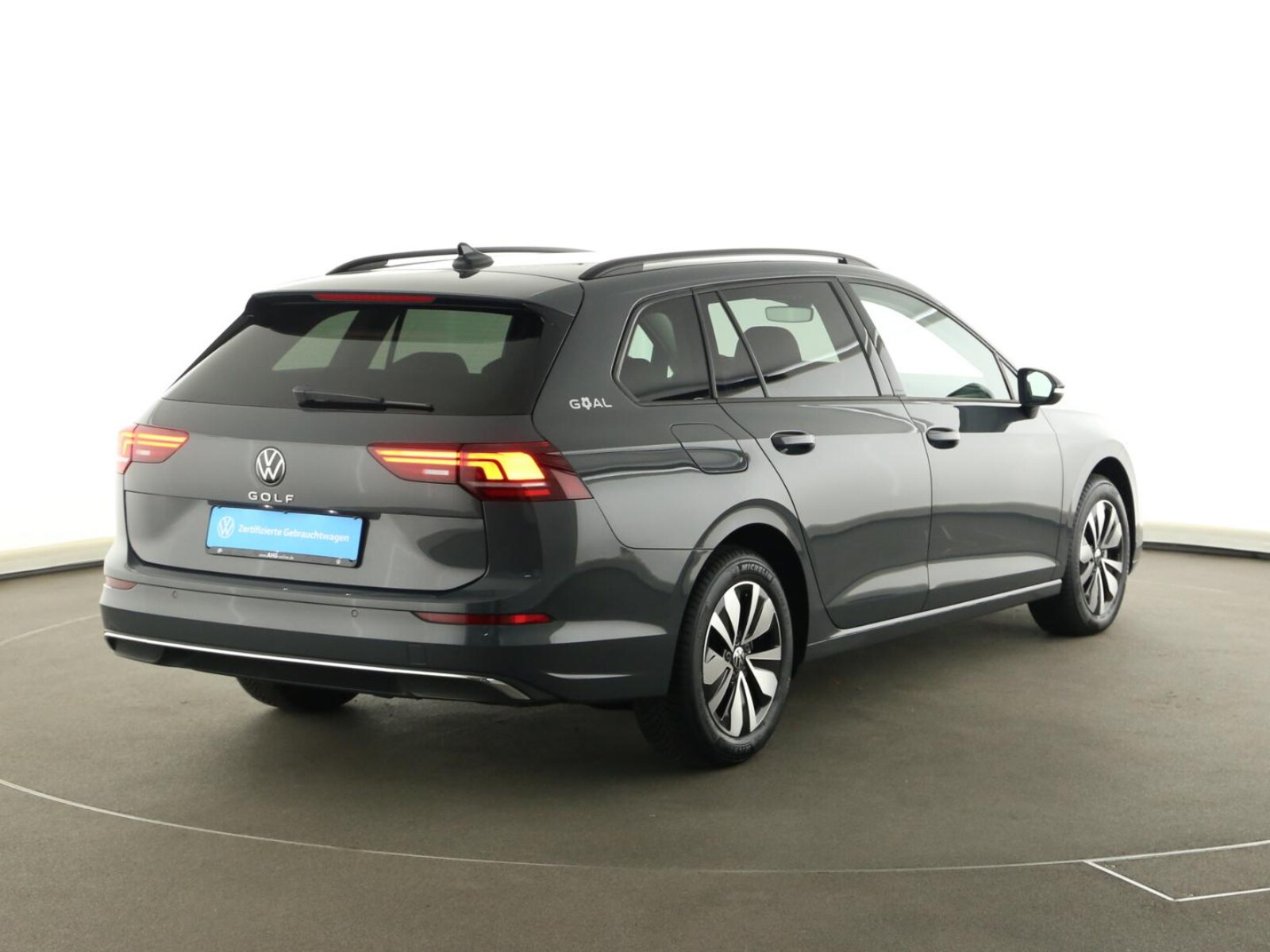 Volkswagen Golf Variant – Bild 7