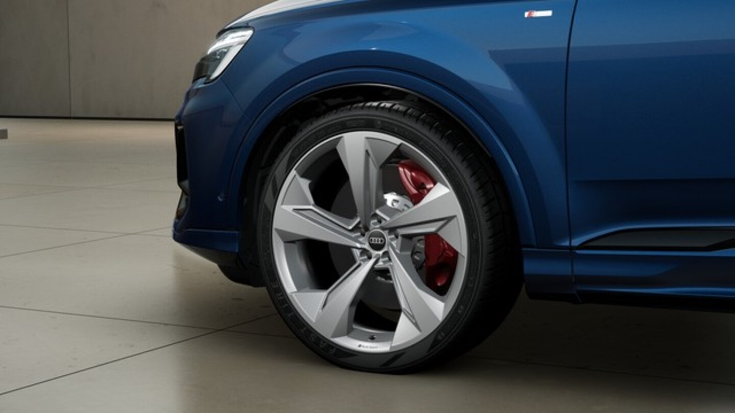 Bild über Audi Q7 SUV TFSI e S line business TFSI e quattro 360 kW tiptronic - für weitere Informationen kontaktieren Sie den Audi Partner