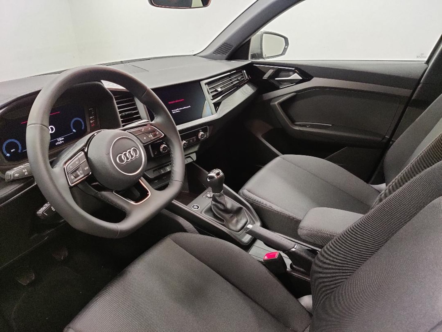 Bild über Audi A1 Sportback advanced 25 TFSI Schaltgetriebe - für weitere Informationen kontaktieren Sie den Audi Partner