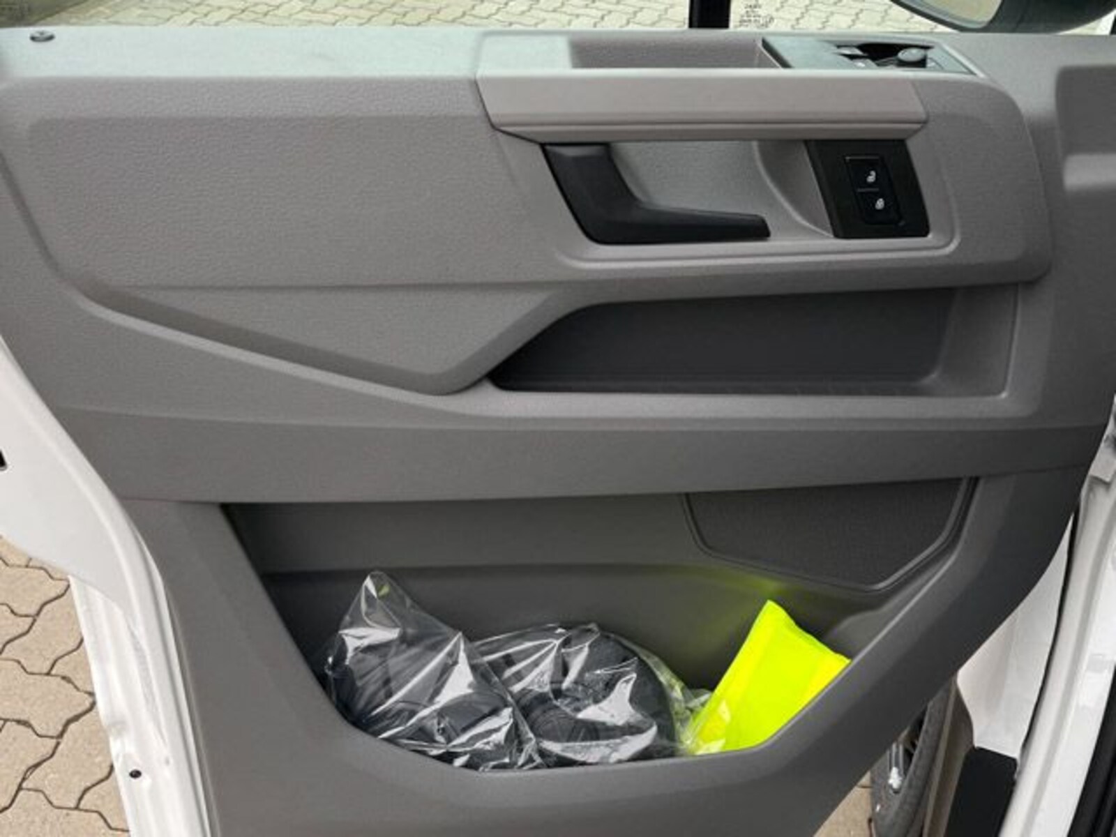 Volkswagen Crafter Kasten mittlerer Radstand – Bild 13