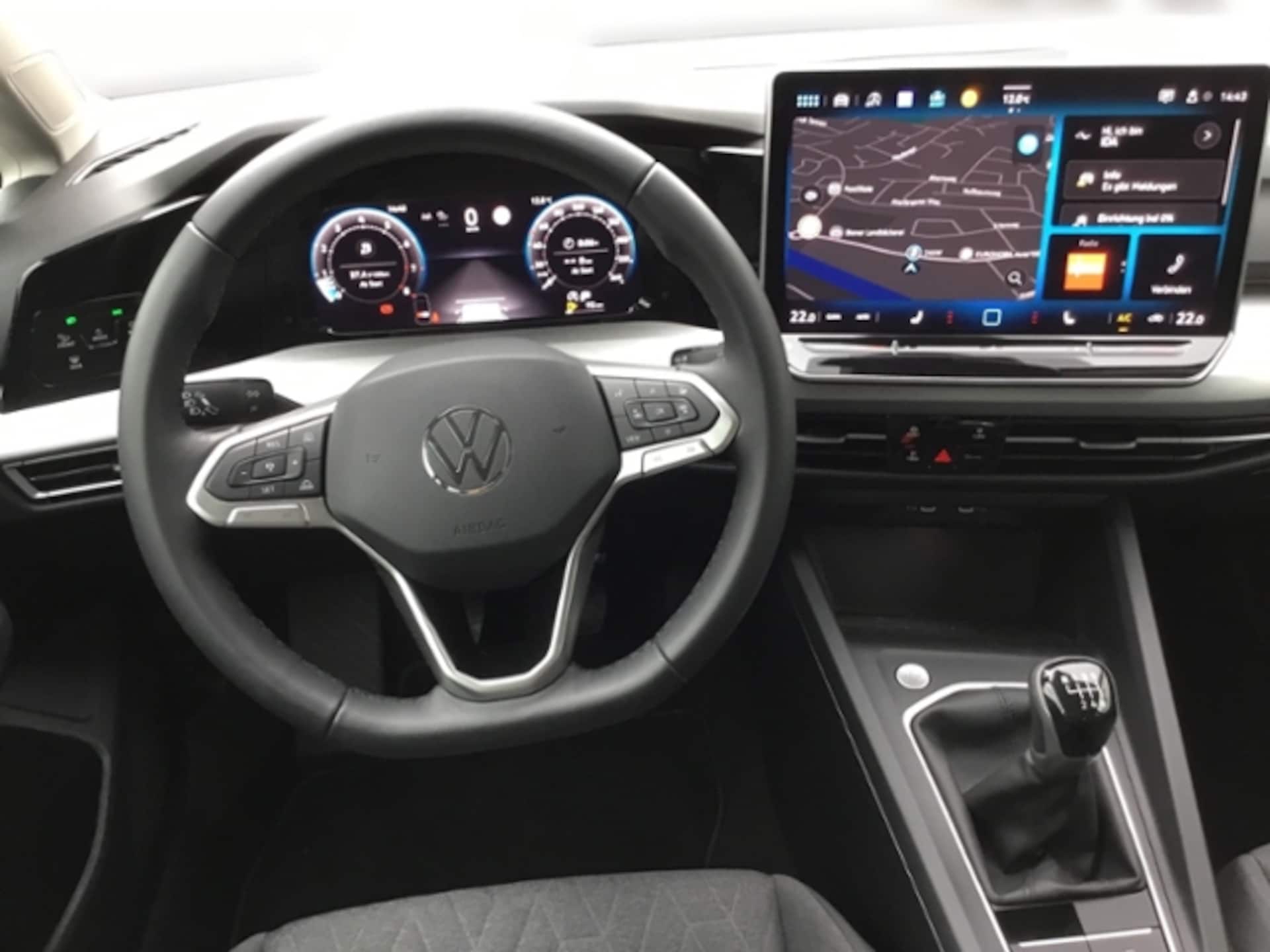 Volkswagen Golf Life