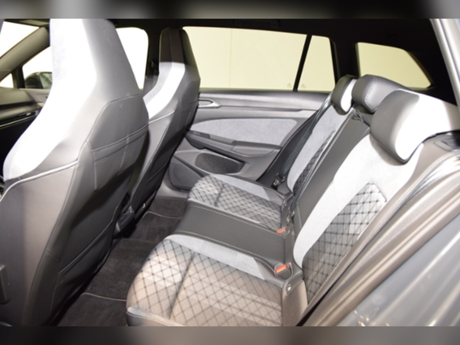 Volkswagen Golf Variant – Bild 10