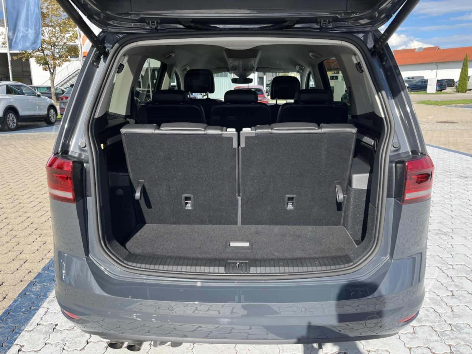 Volkswagen Touran – Bild 6