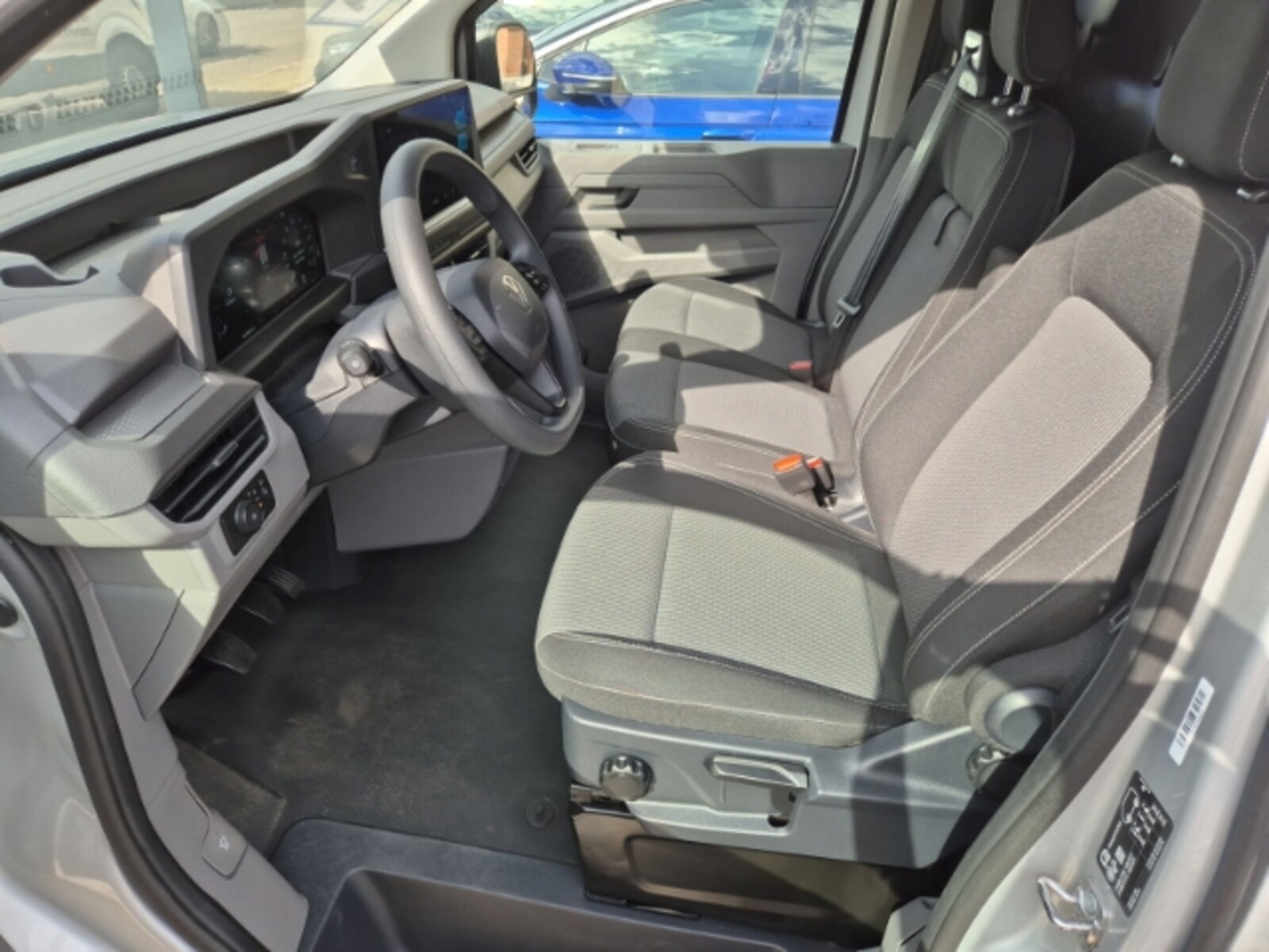 Volkswagen Transporter Kasten langer Radstand – Bild 5