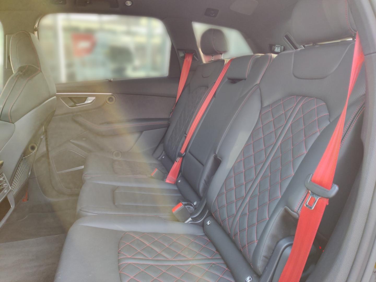 Image about Audi SQ7 SUV TFSI quattro tiptronic