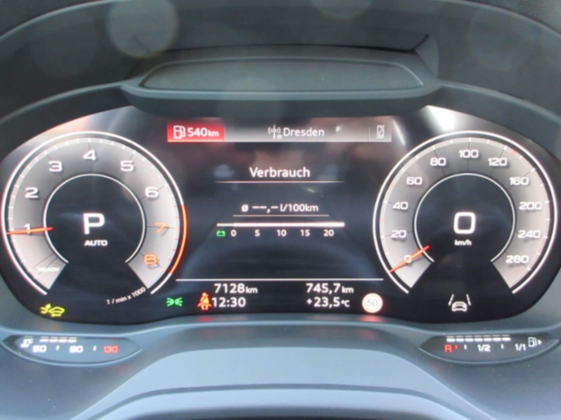 Audi Q2 S line