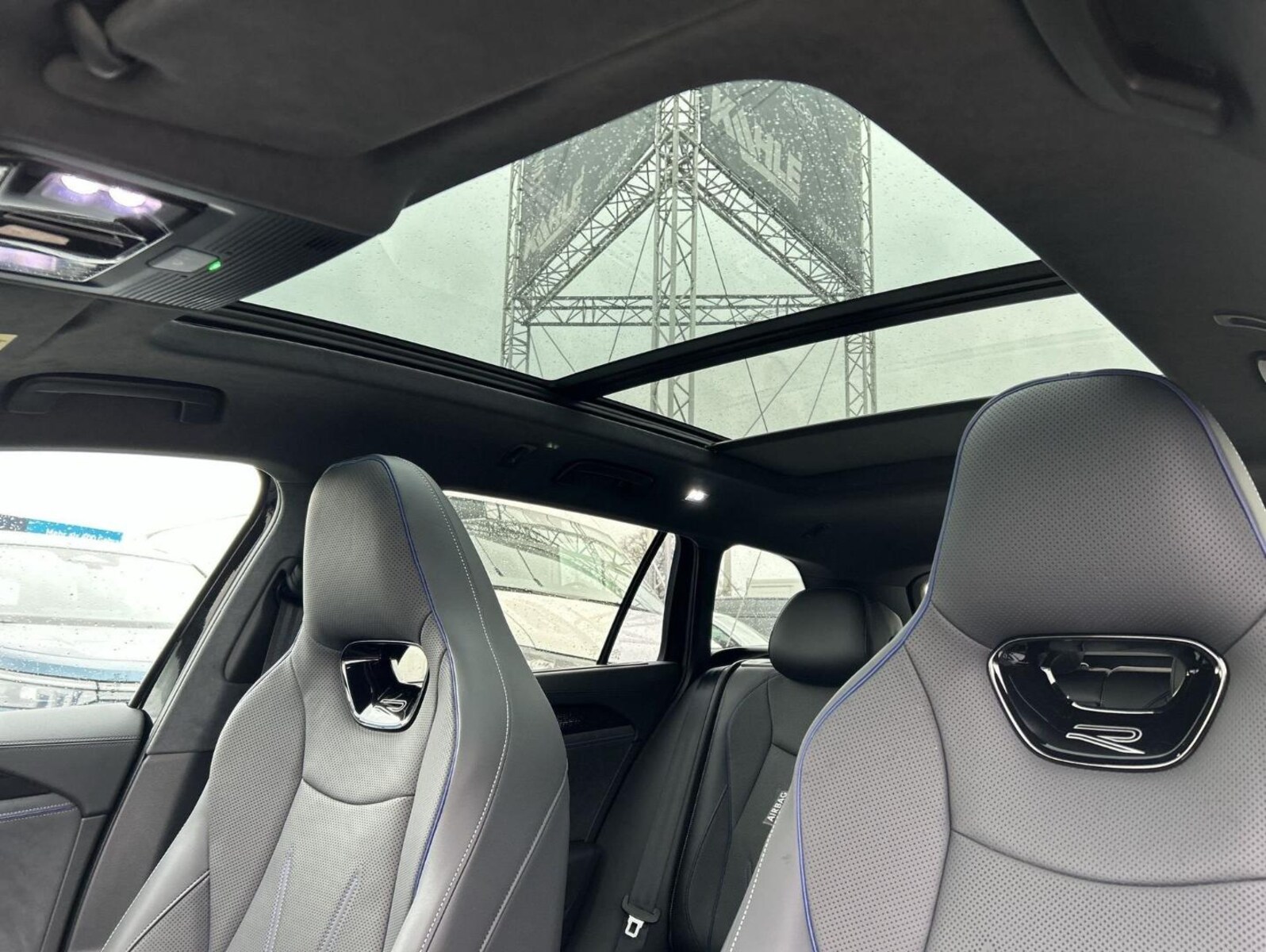 Volkswagen Passat – Bild 12