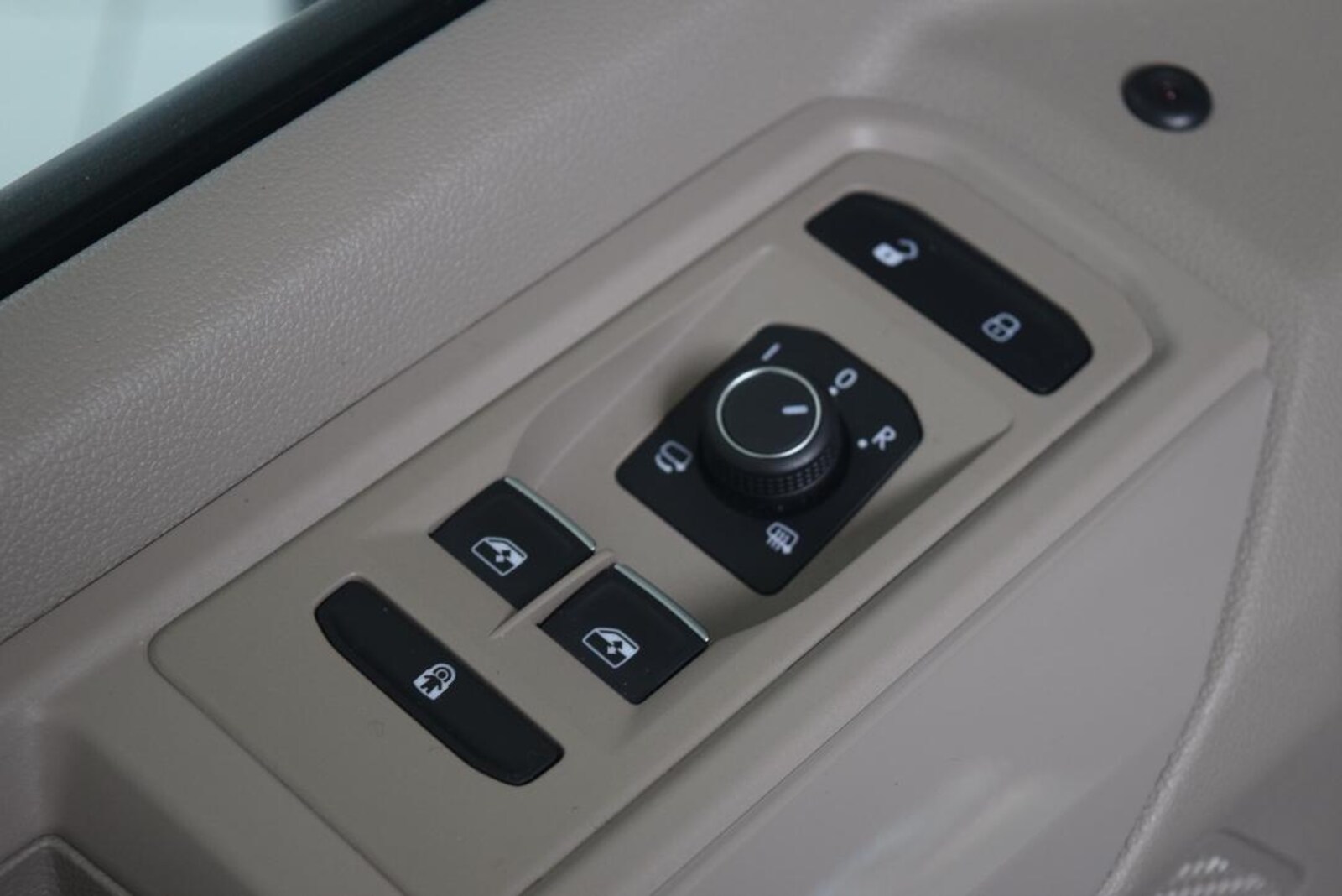 Volkswagen Multivan Langversion – Bild 20