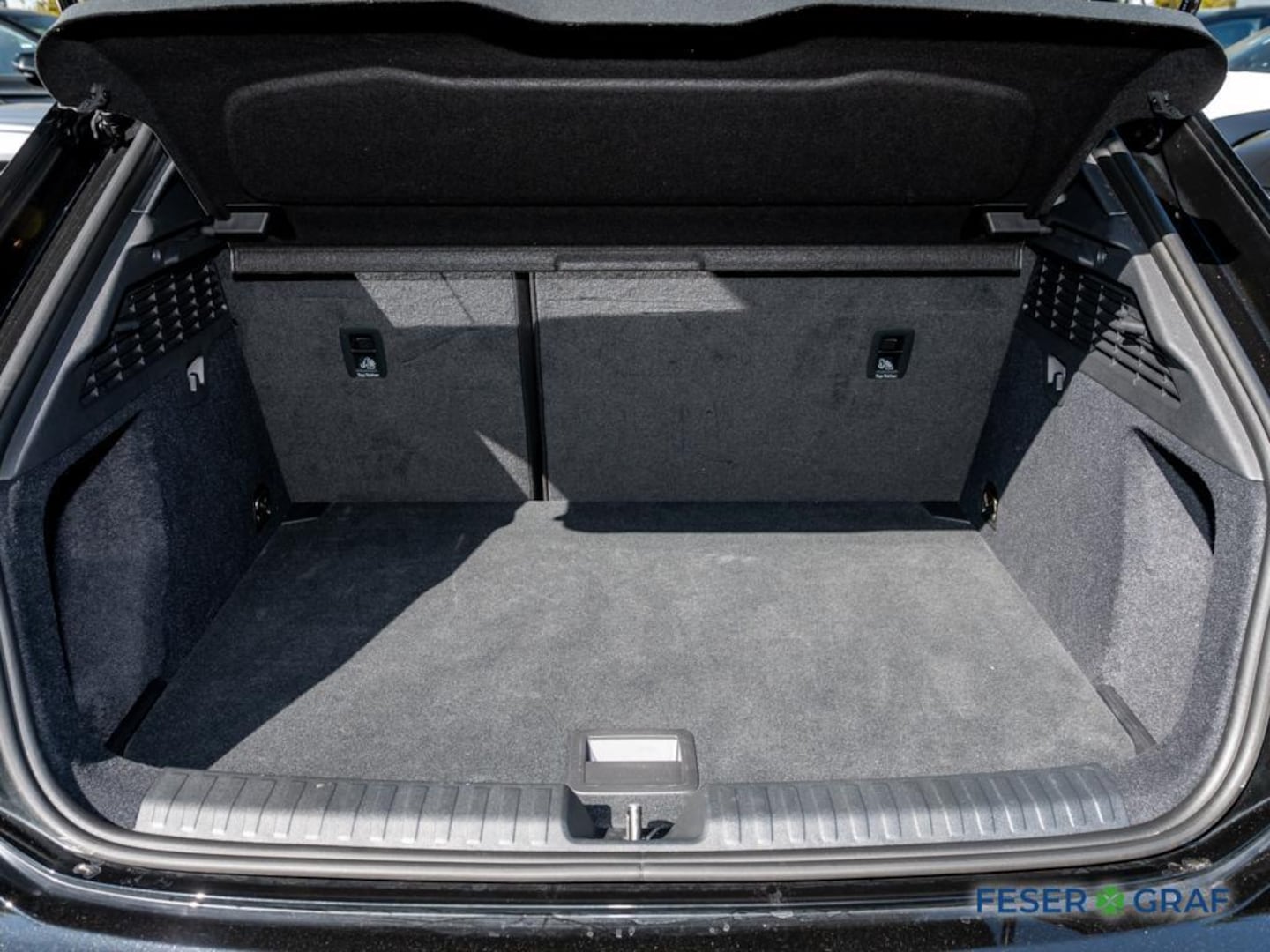 Bild über Audi A3 Sportback S line 35 TFSI S tronic - für weitere Informationen kontaktieren Sie den Audi Partner