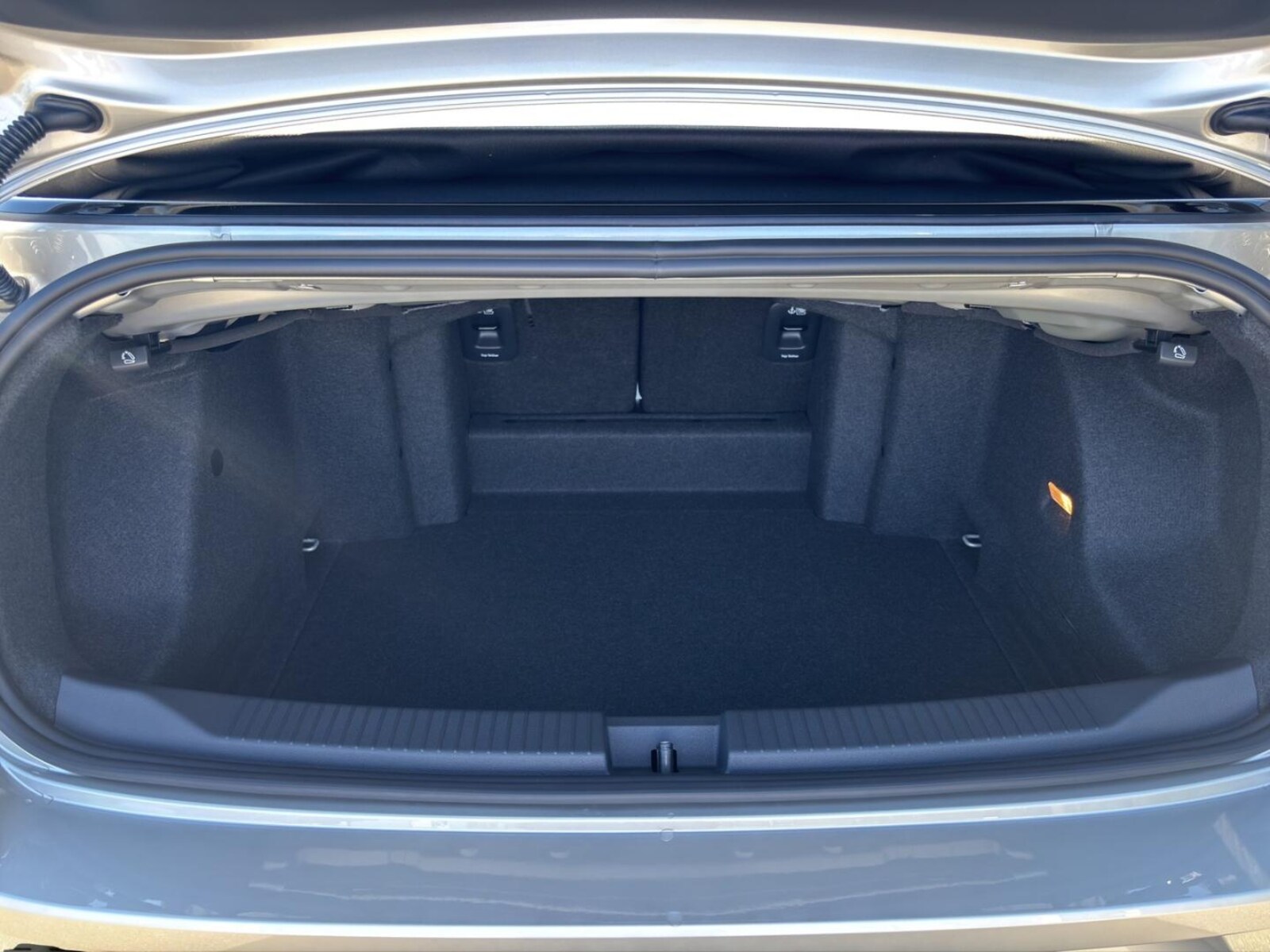Volkswagen T-Roc Cabriolet – Bild 15