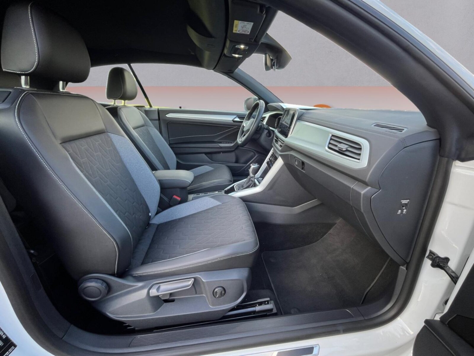 Volkswagen T-Roc Cabriolet – Bild 15