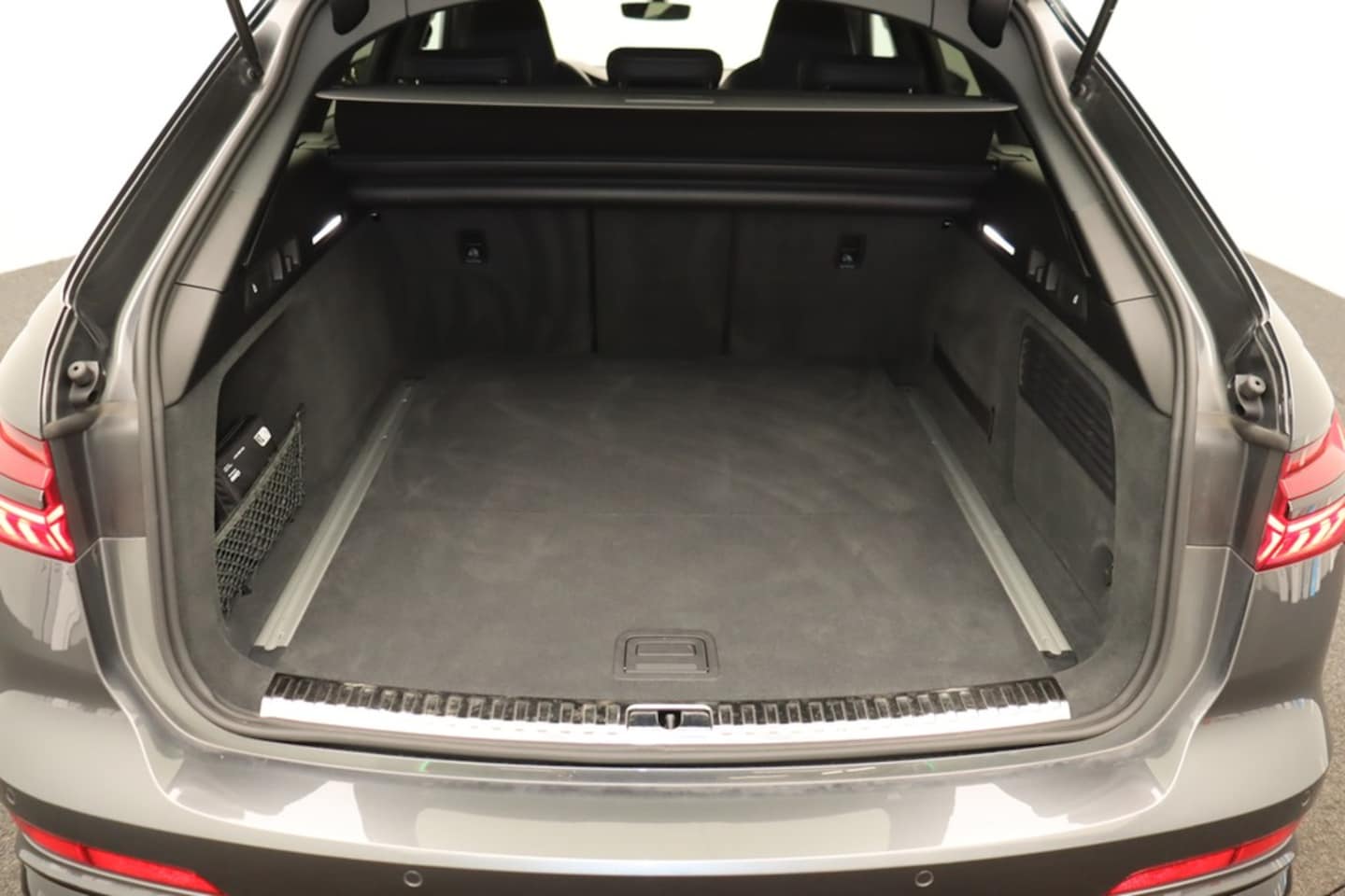 Bild über Audi S6 Avant TDI quattro tiptronic - für weitere Informationen kontaktieren Sie den Audi Partner