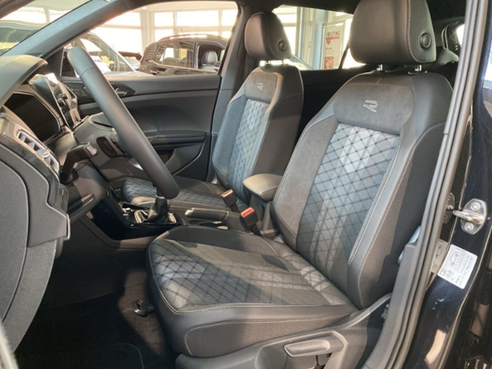 Volkswagen T-Cross – Bild 10